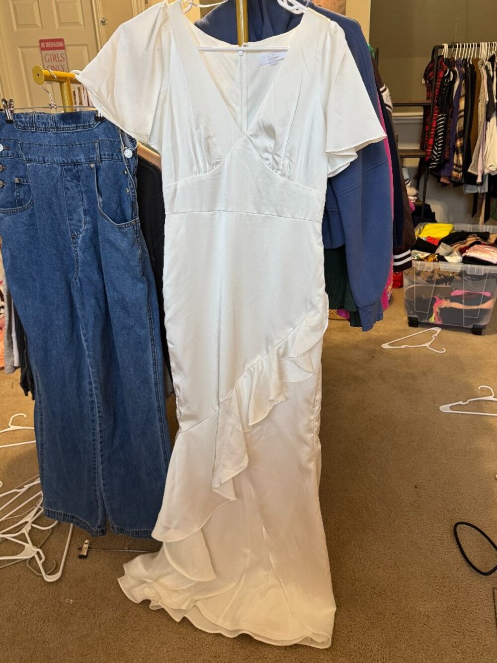 Lulu's white gown